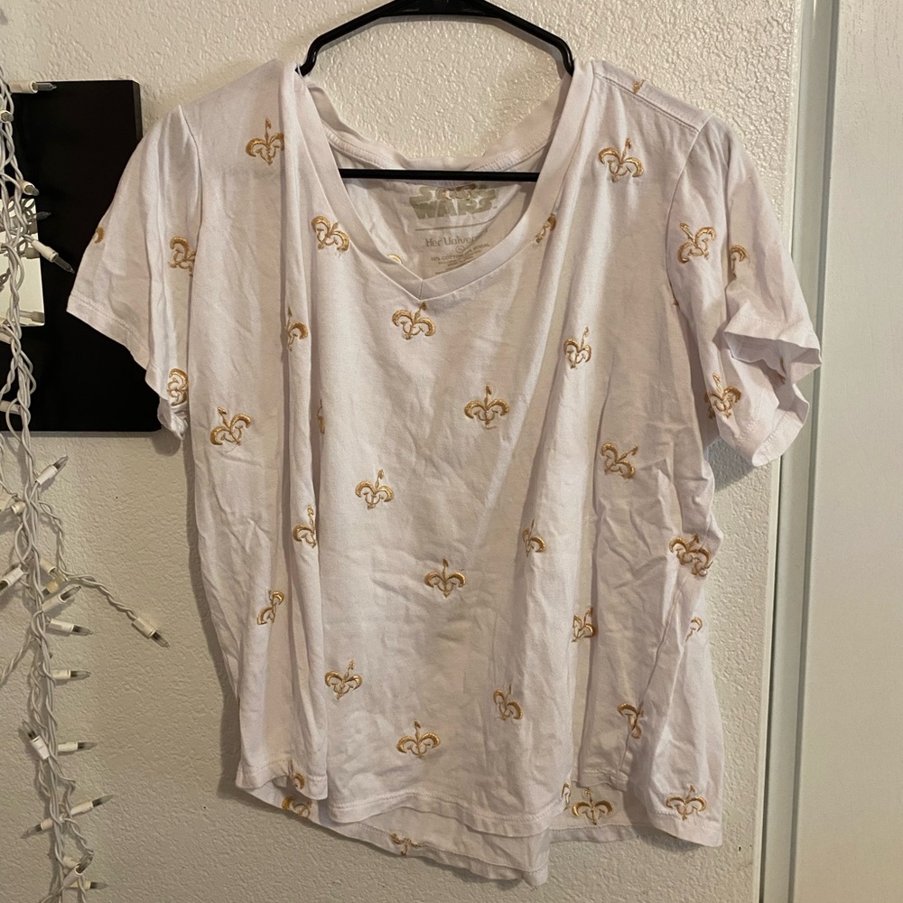 Her Universe White and Gold Fleur-de-Lis Tee